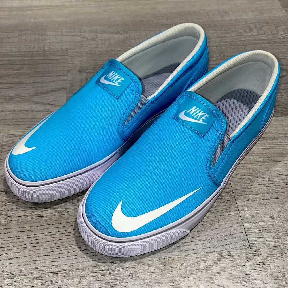 Nike Toki Slipon